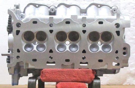 [2VR014WC] 1996-1999 Reconditioned Alumium Cylinder Head For Ford 3.0L/181 CID, V6, 24V DOHC ( Right ) Casting # RF F5DE-6090-FC, 2FZ7, Compatible With : Taurus ( $100.00 Core Charge ) this is a Used casting so there are visible chips and scratches but they will not affect the performance of the cylinder head. C.H.E will provide Return Core label, please ask for shipping information.